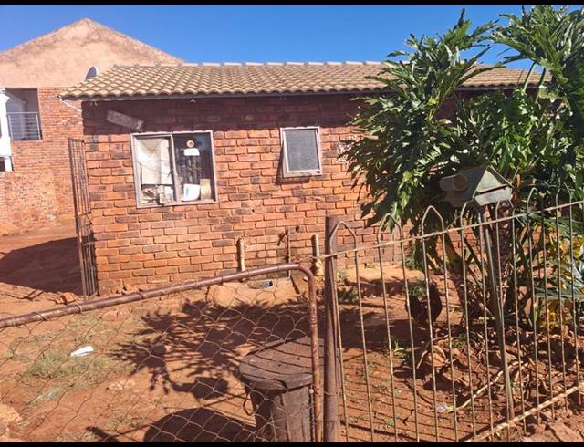 2 BEDROOM HOUSE FOR SALE IN SOSHANGUVE SOUTH